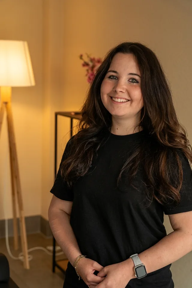 Chiara, Verwaltung und Büro